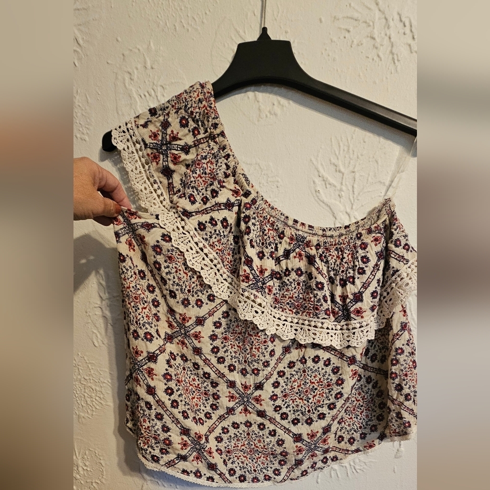 Boho Floral And Lace One Shoulder Lightweight Women's Top NWT Various
